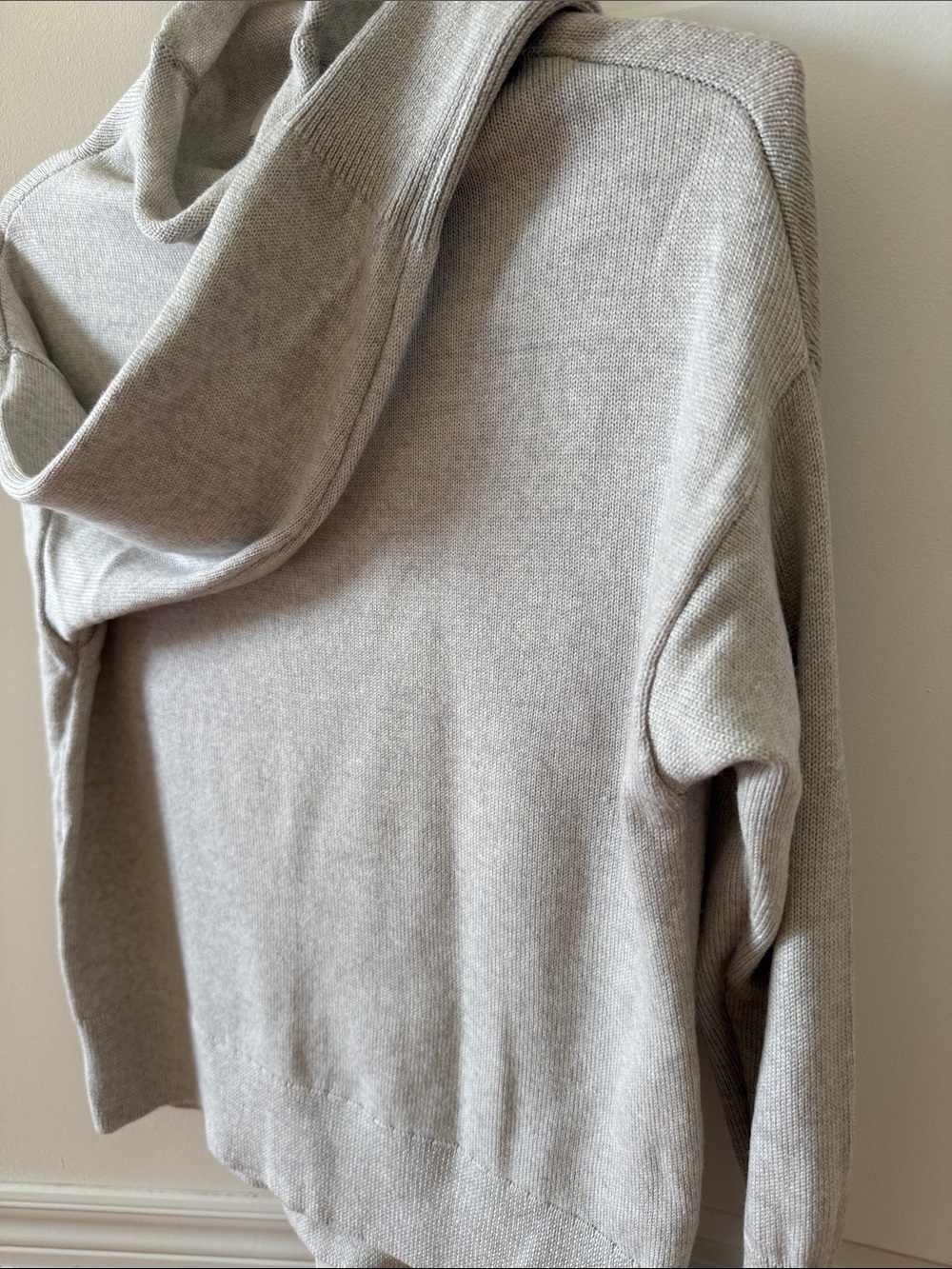 Wilfred Light Gray Turtleneck Sweater - Picture 5 of 8
